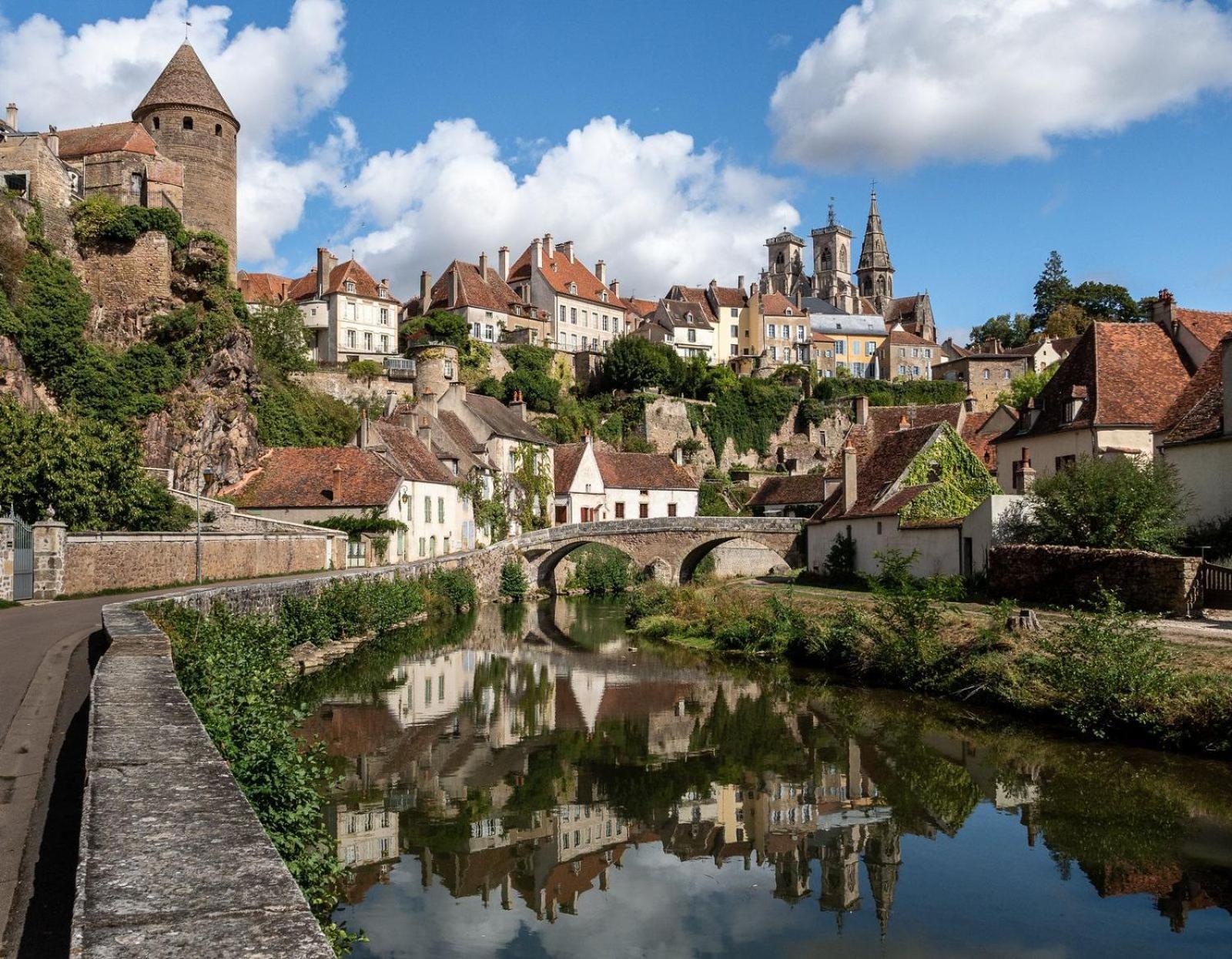 Au 10 Le Long Du Canal Fain-Les-Montbard Bagian luar foto